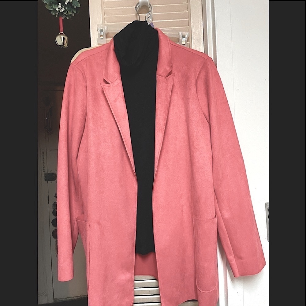 WINTER SALE ! CORAL VEGAN SUEDE JACKET SO SOFT N COMFORTABLE NWT 22”P 30 L